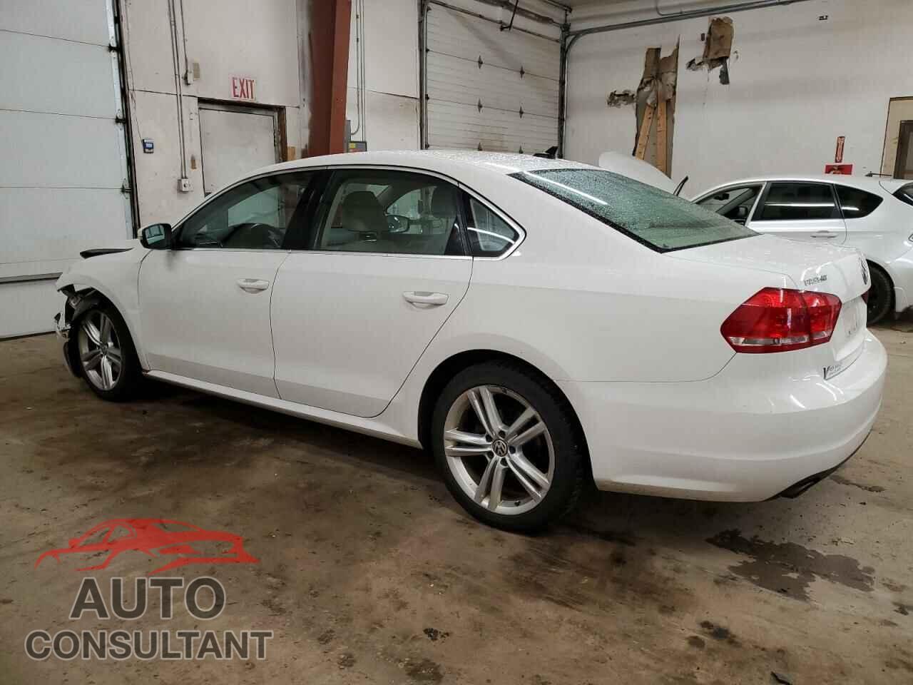 VOLKSWAGEN PASSAT 2014 - 1VWBN7A38EC025548