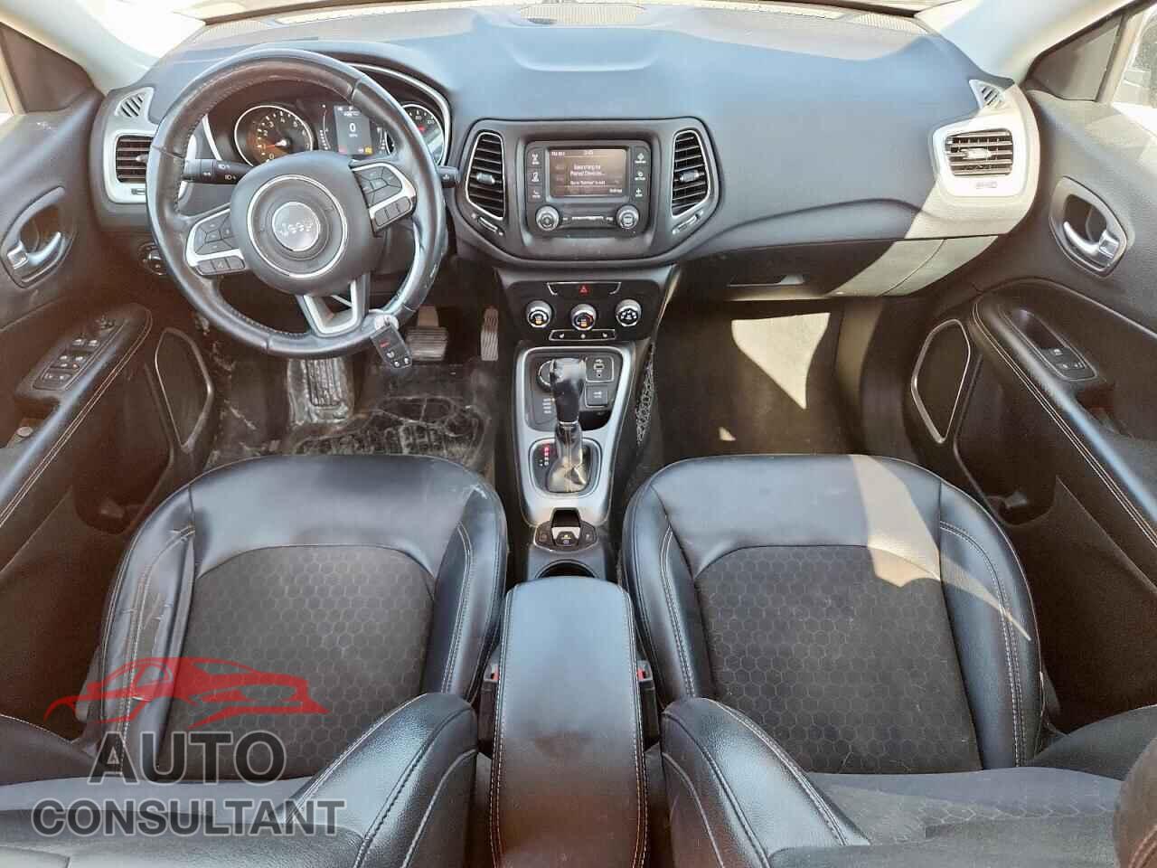JEEP COMPASS 2018 - 3C4NJDBB2JT178165