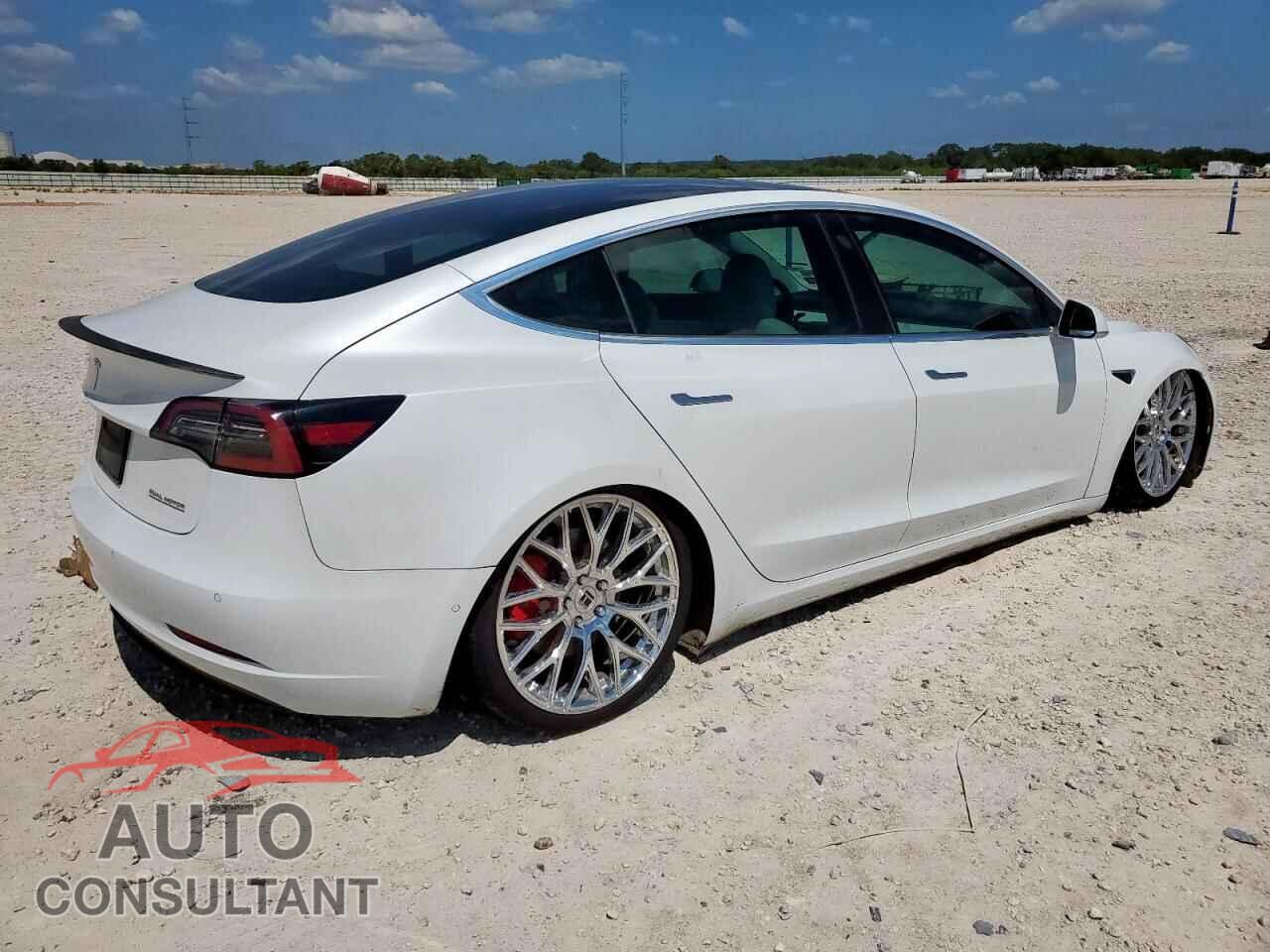 TESLA MODEL 3 2019 - 5YJ3E1EB9KF454993