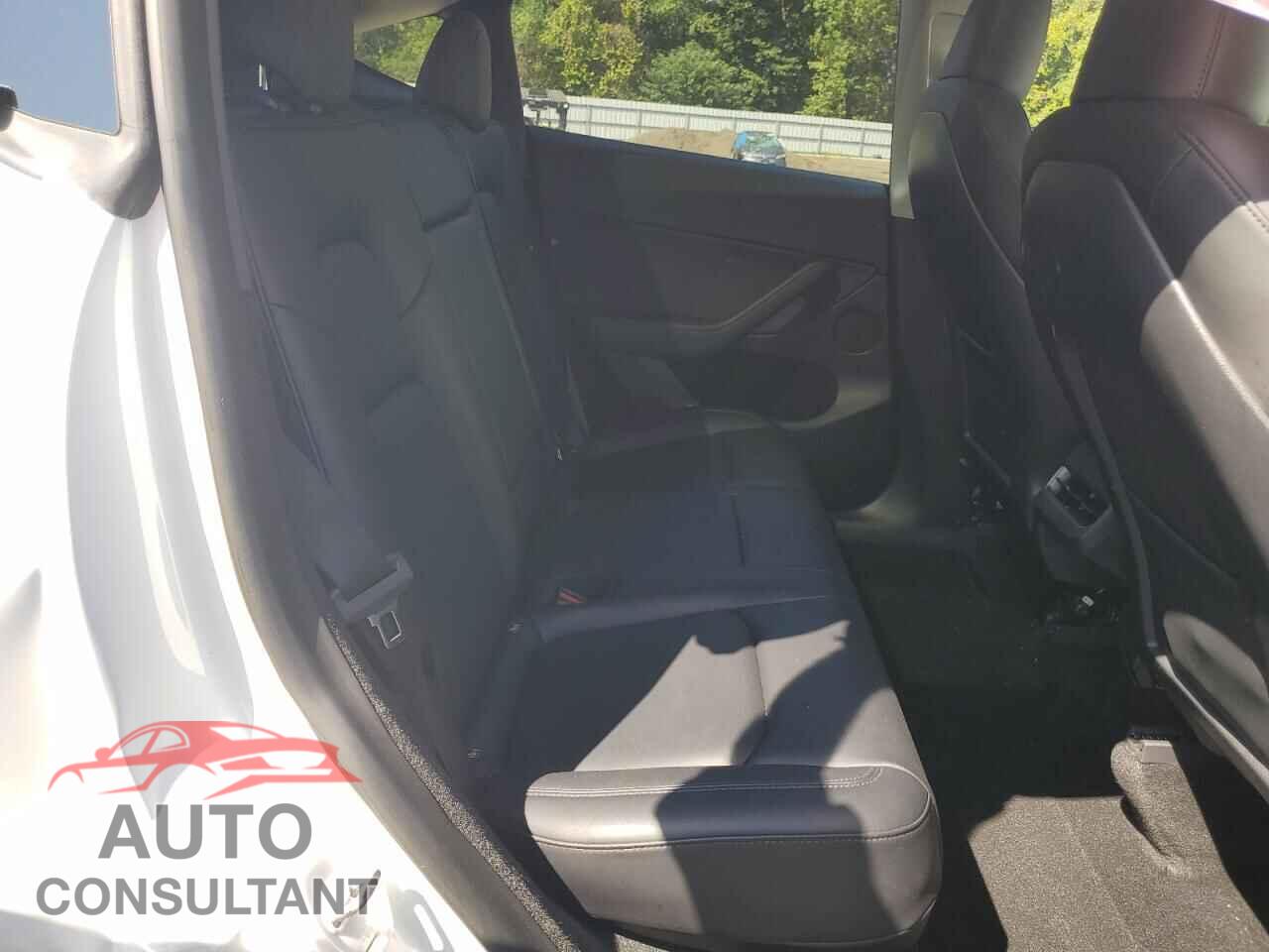 TESLA MODEL Y 2023 - 7SAYGDEFXPF712467
