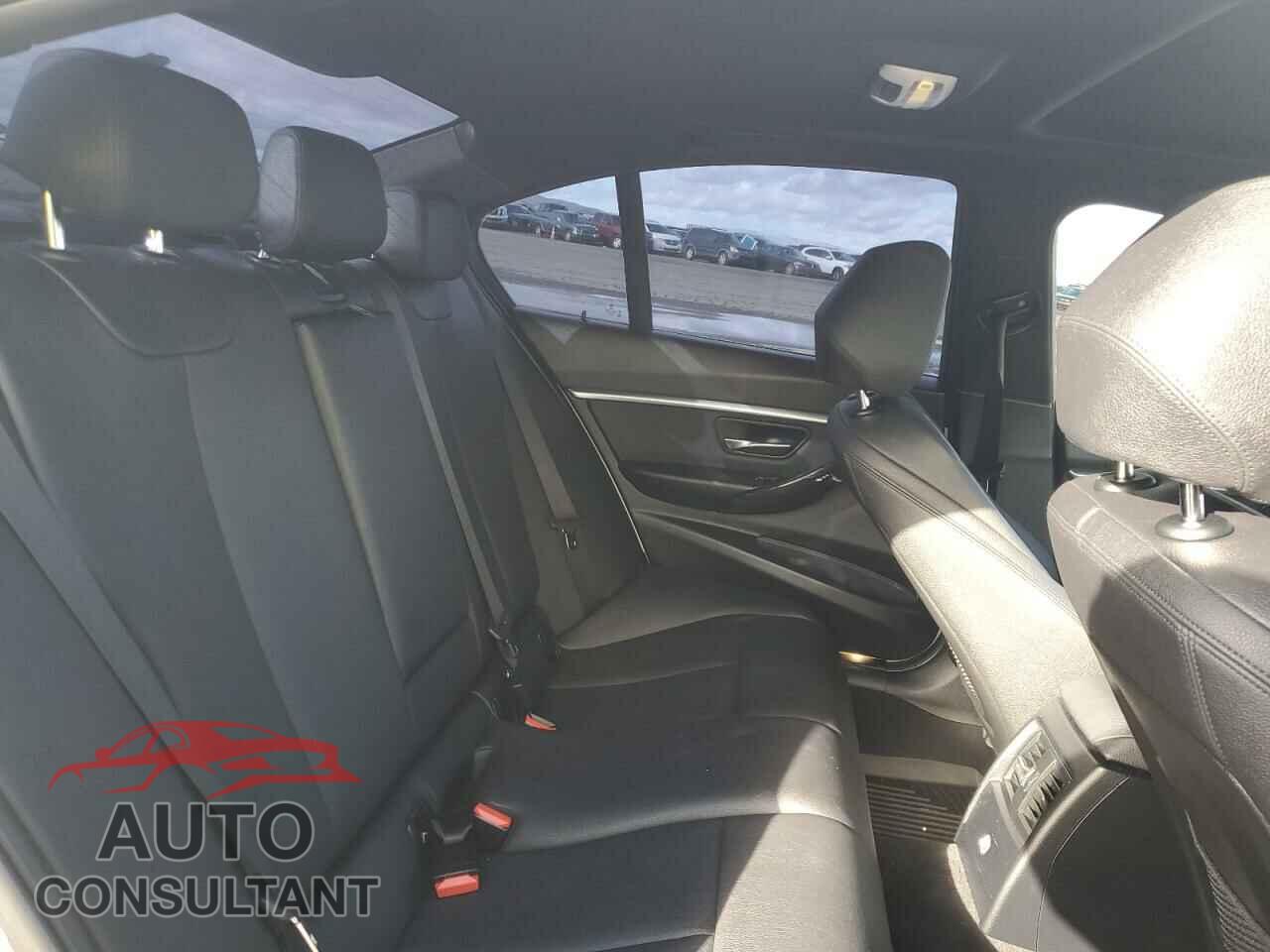 BMW 3 SERIES 2018 - WBA8E1C56JA762694