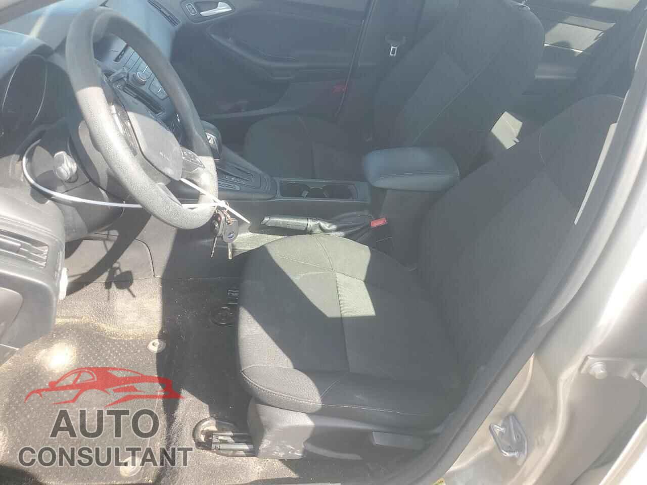 FORD FOCUS 2017 - 1FADP3F23HL339908