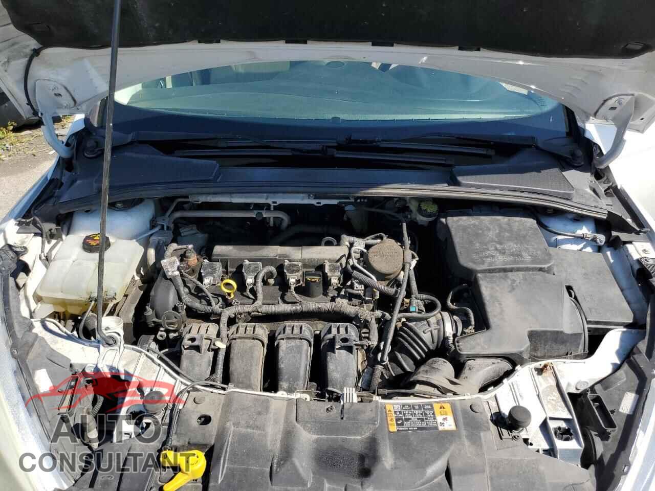 FORD FOCUS 2016 - 1FADP3K28GL276681