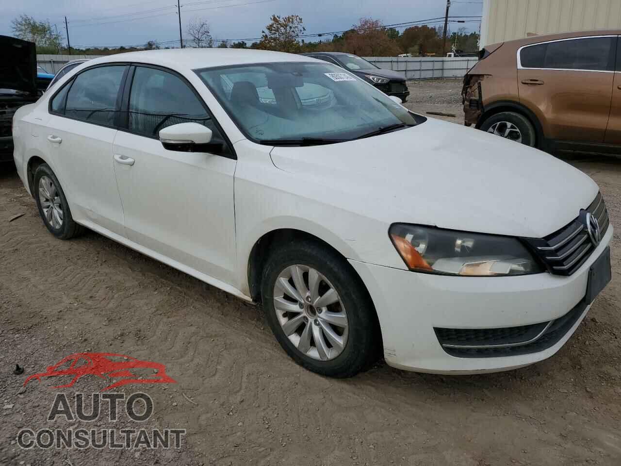 VOLKSWAGEN PASSAT 2015 - 1VWAT7A32FC034006