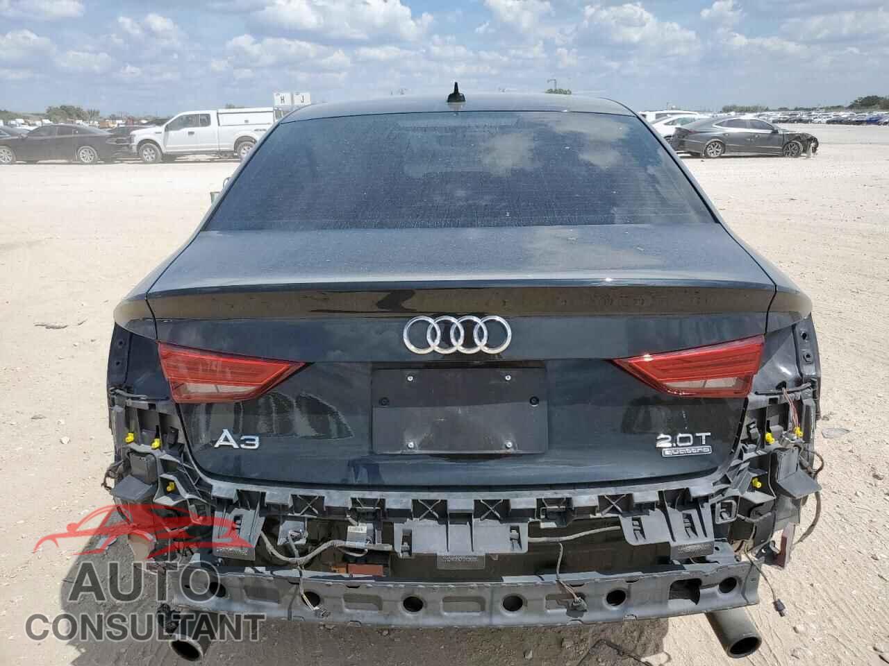 AUDI A3 2018 - WAUJ8GFF8J1004811