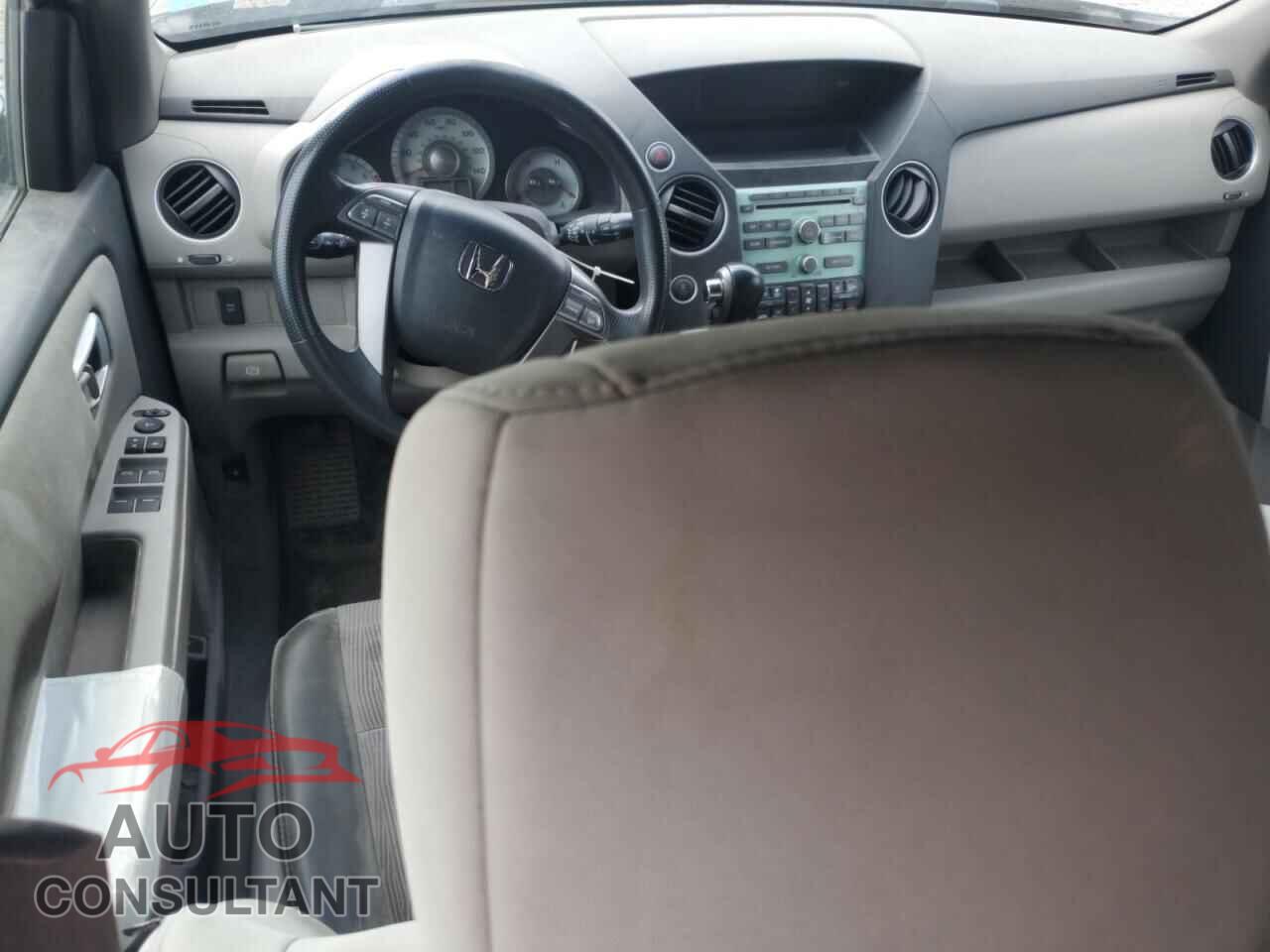HONDA PILOT 2010 - 5FNYF4H49AB018533