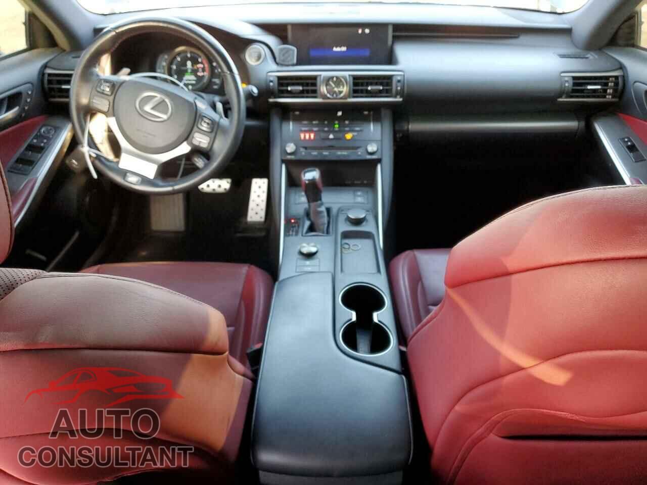 LEXUS IS 2018 - JTHBA1D2XJ5066193