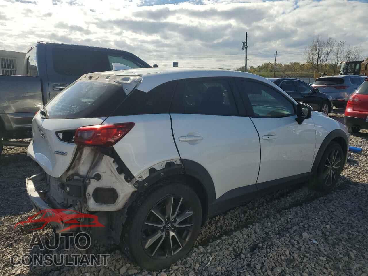 MAZDA CX-3 2017 - JM1DKFC73H0173126