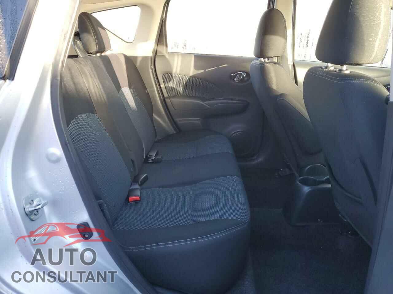 NISSAN VERSA 2017 - 3N1CE2CP8HL370312