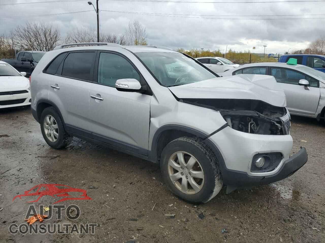 KIA SORENTO 2011 - 5XYKT4A18BG138977