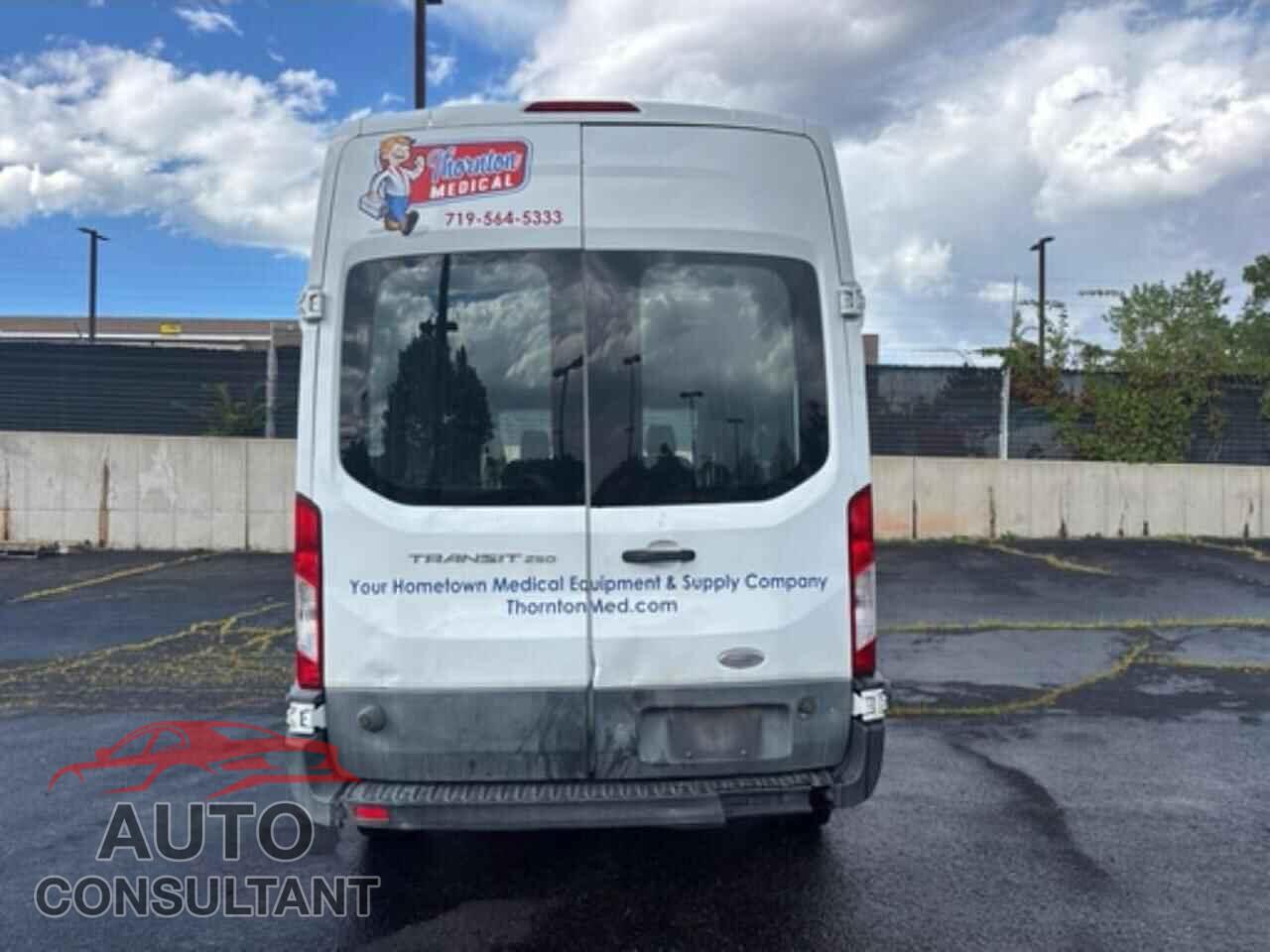 FORD TRANSIT 2015 - 1FTYR2XM7FKA37976