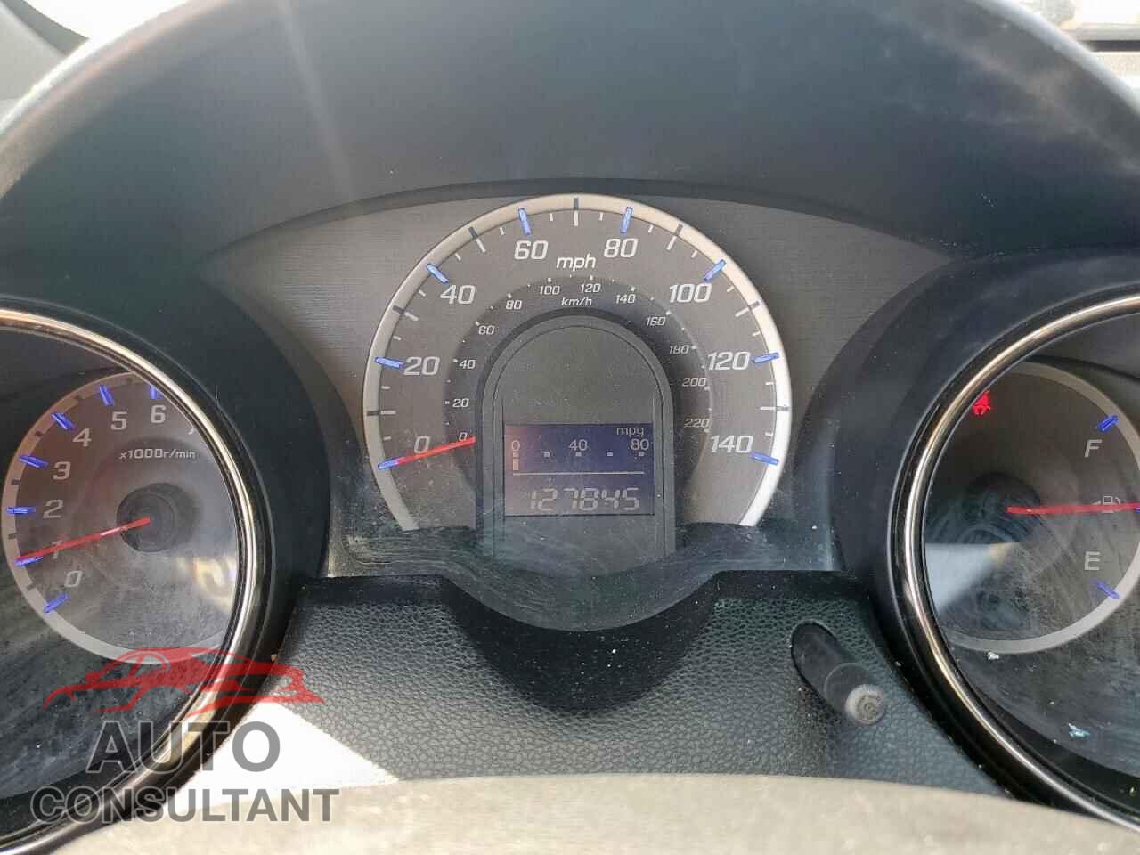 HONDA FIT 2013 - JHMGE8H57DC066434