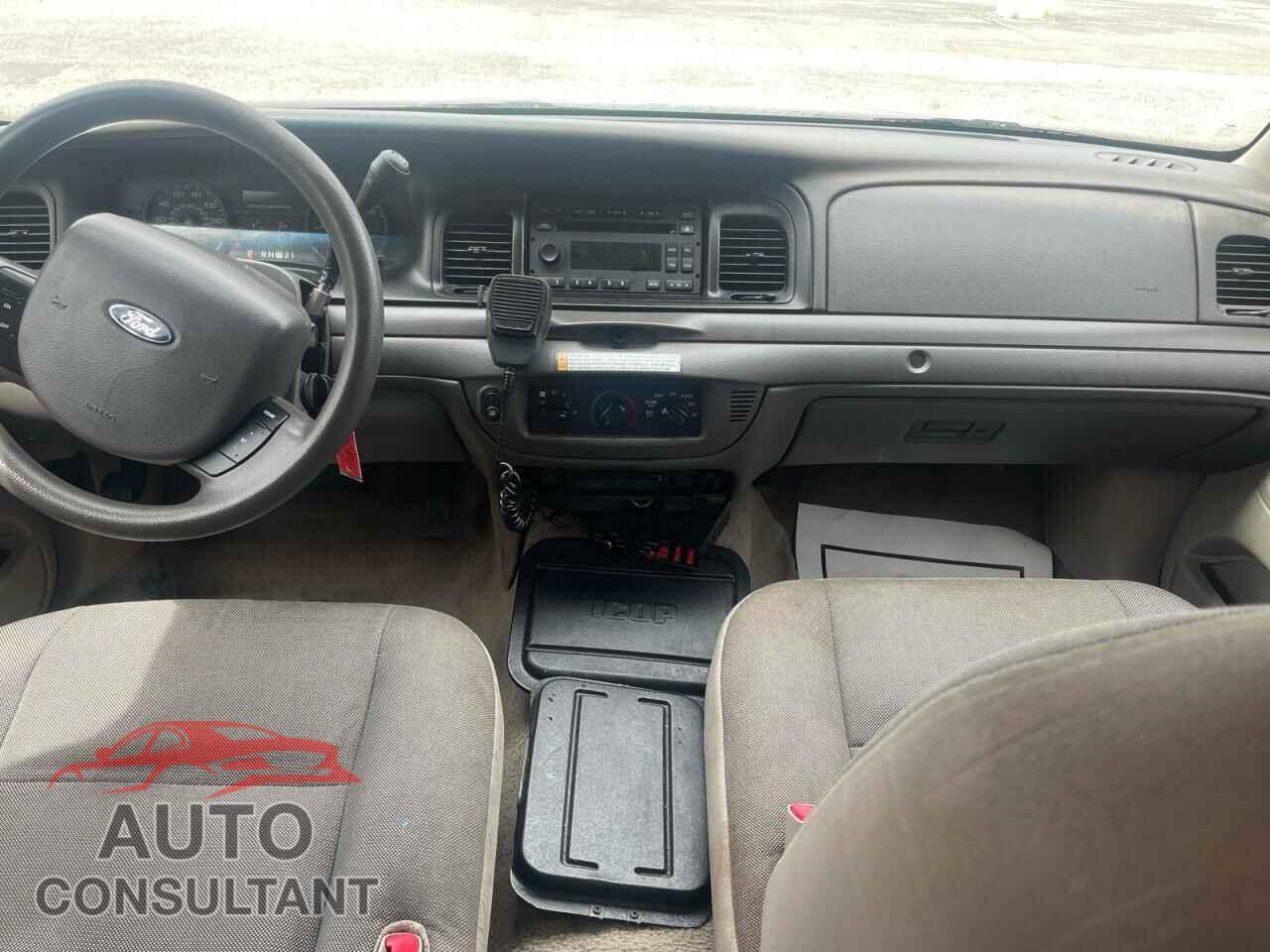 FORD CROWN VIC 2011 - 2FABP7BV0BX127847