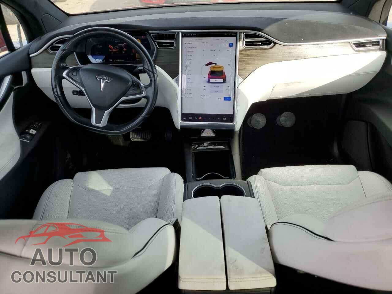 TESLA MODEL X 2016 - 5YJXCAE24GF008555