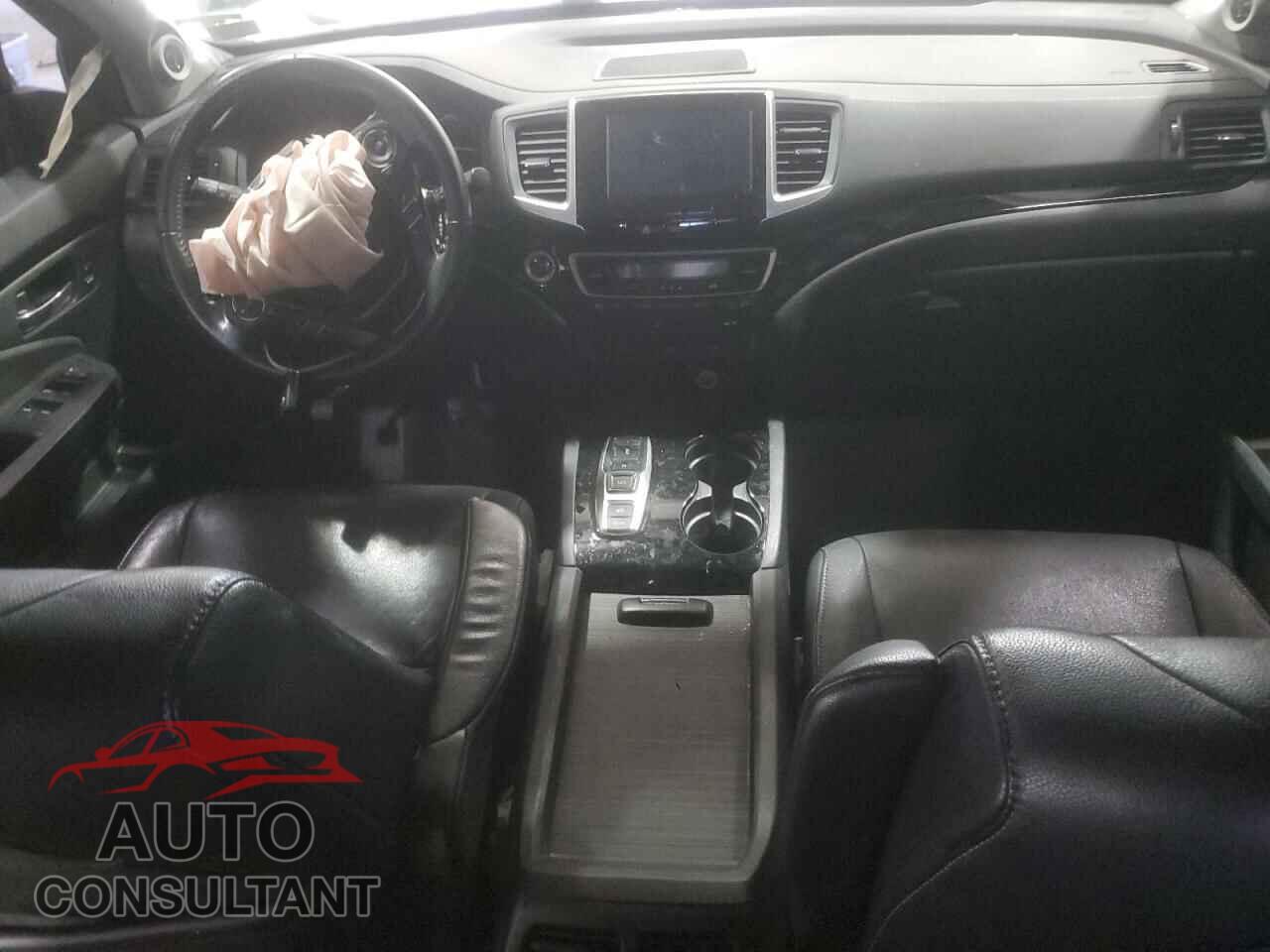 HONDA PILOT 2017 - 5FNYF6H99HB039125