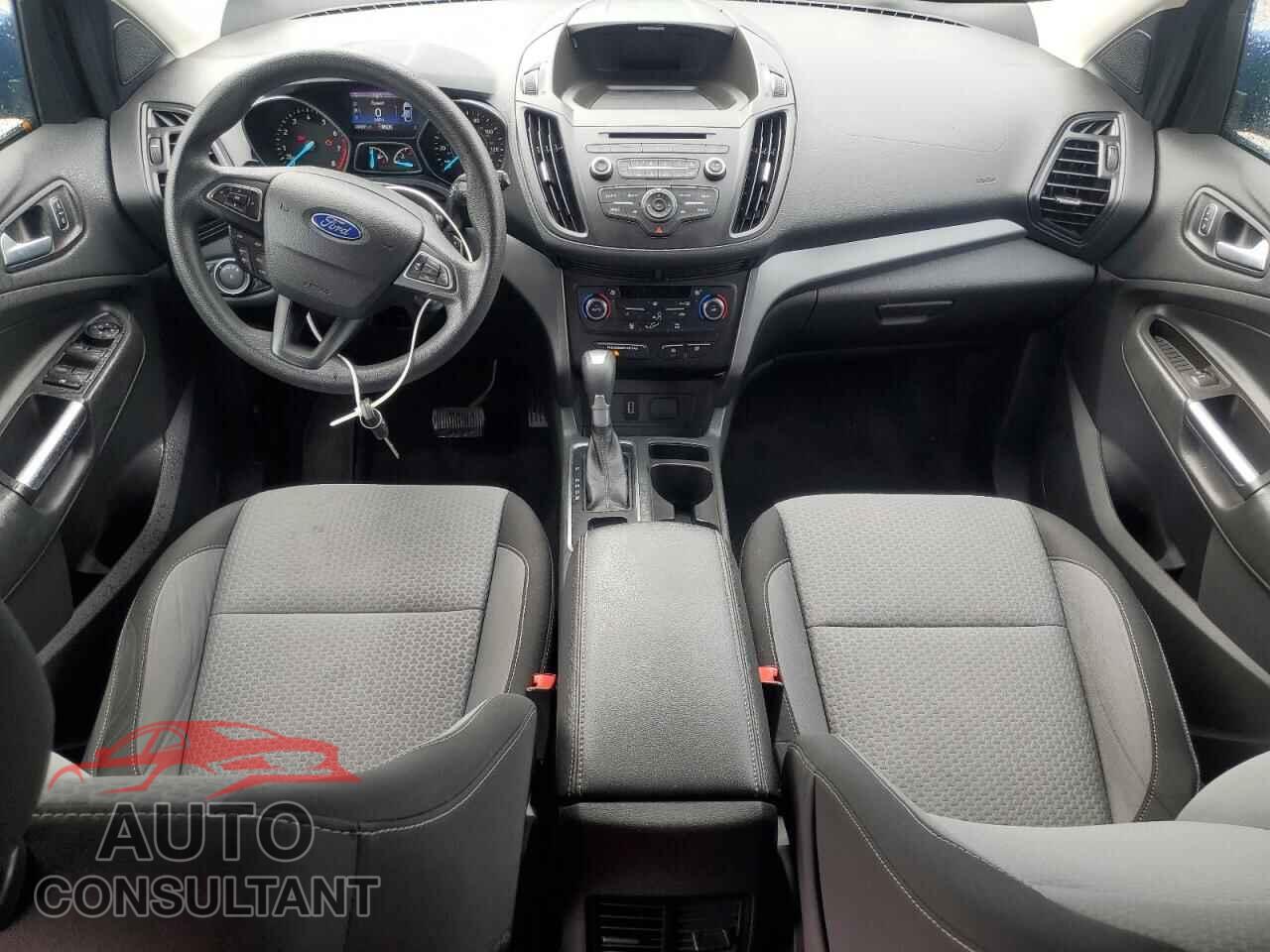 FORD ESCAPE 2017 - 1FMCU0GD7HUB59639