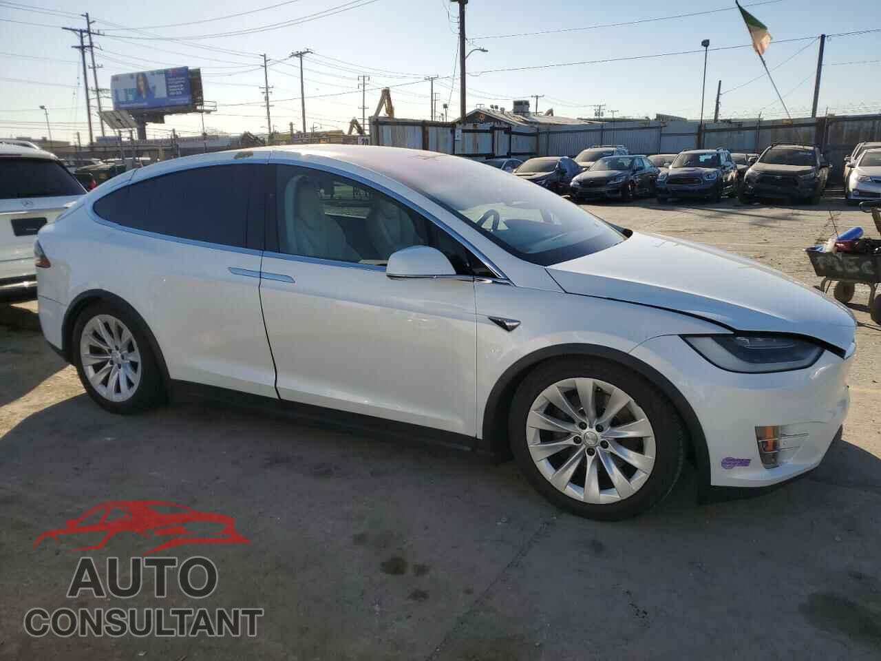 TESLA MODEL X 2019 - 5YJXCAE21KF162939
