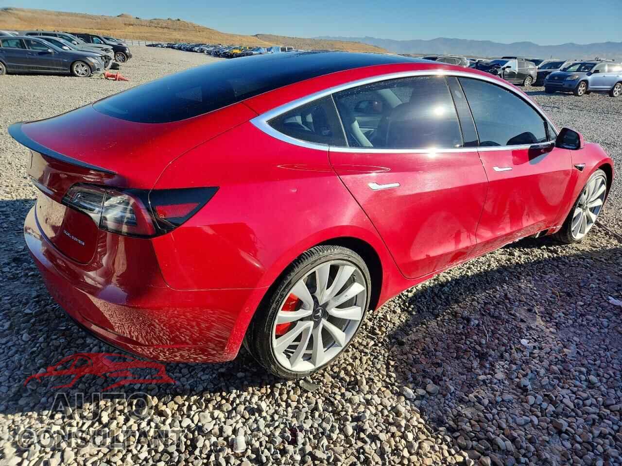 TESLA MODEL 3 2018 - 5YJ3E1EB9JF055564