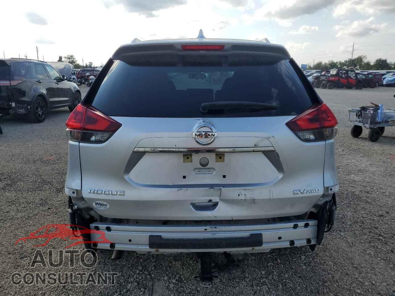 NISSAN ROGUE 2018 - KNMAT2MV2JP522568