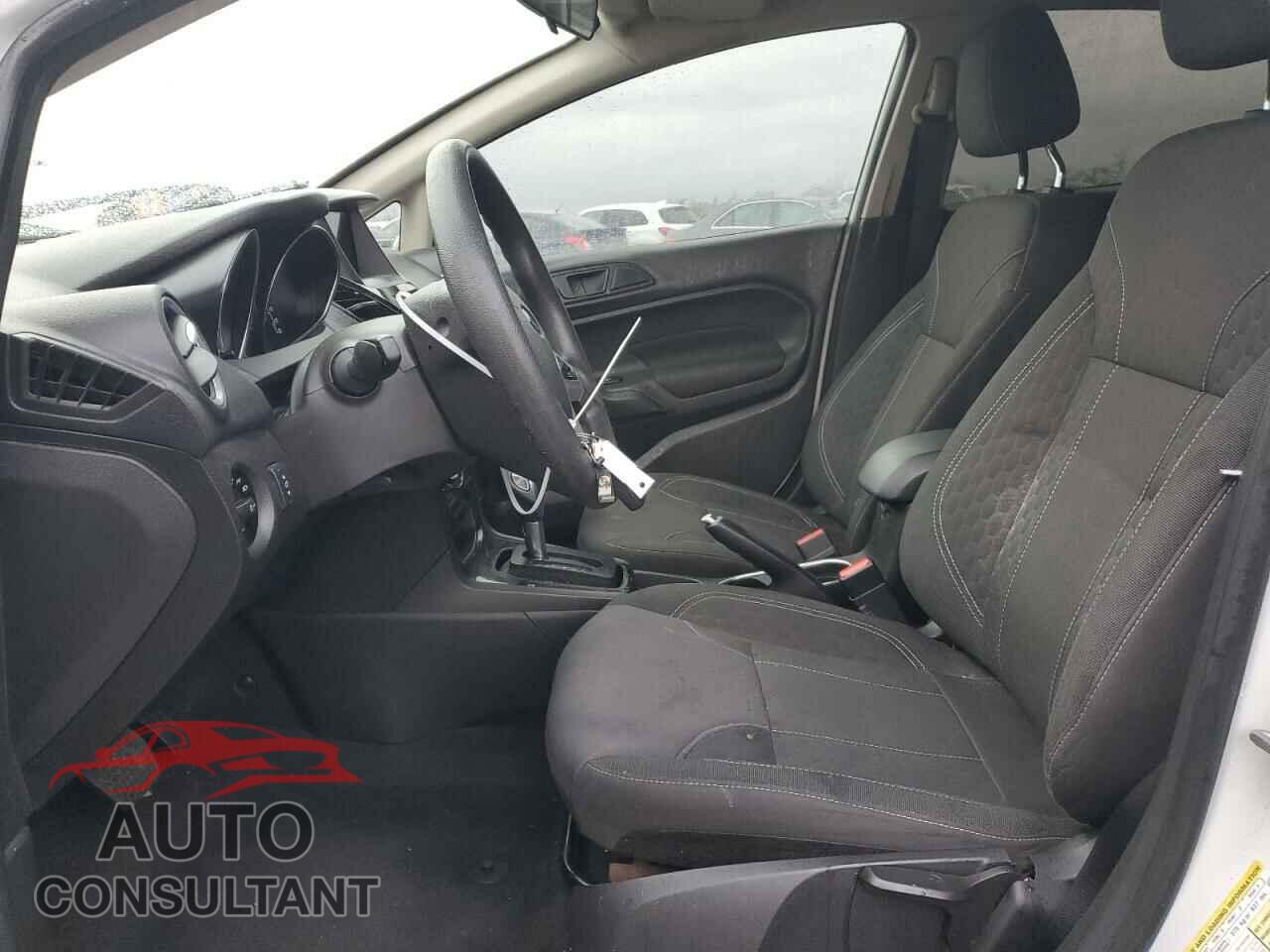 FORD FIESTA 2018 - 3FADP4EJ6JM147367