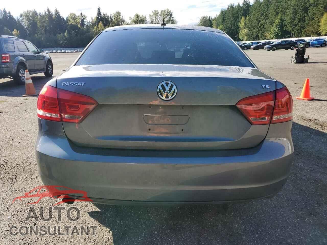 VOLKSWAGEN PASSAT 2015 - 1VWAT7A37FC007108