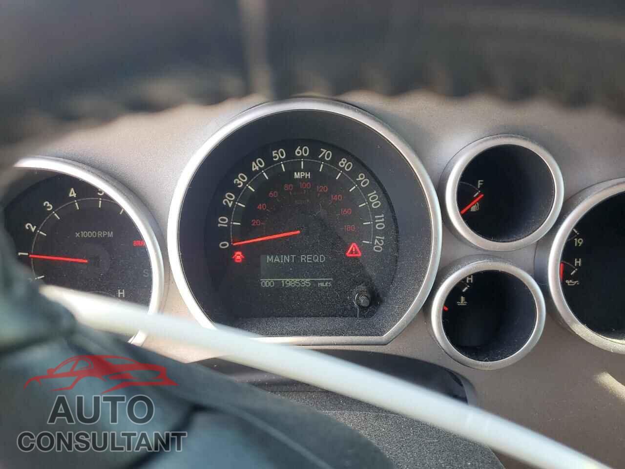 TOYOTA SEQUOIA 2011 - 5TDJY5G18BS049164