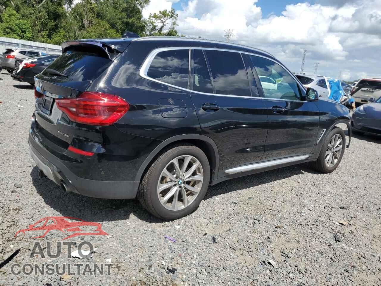 BMW X3 2018 - 5UXTR9C59JLD67480