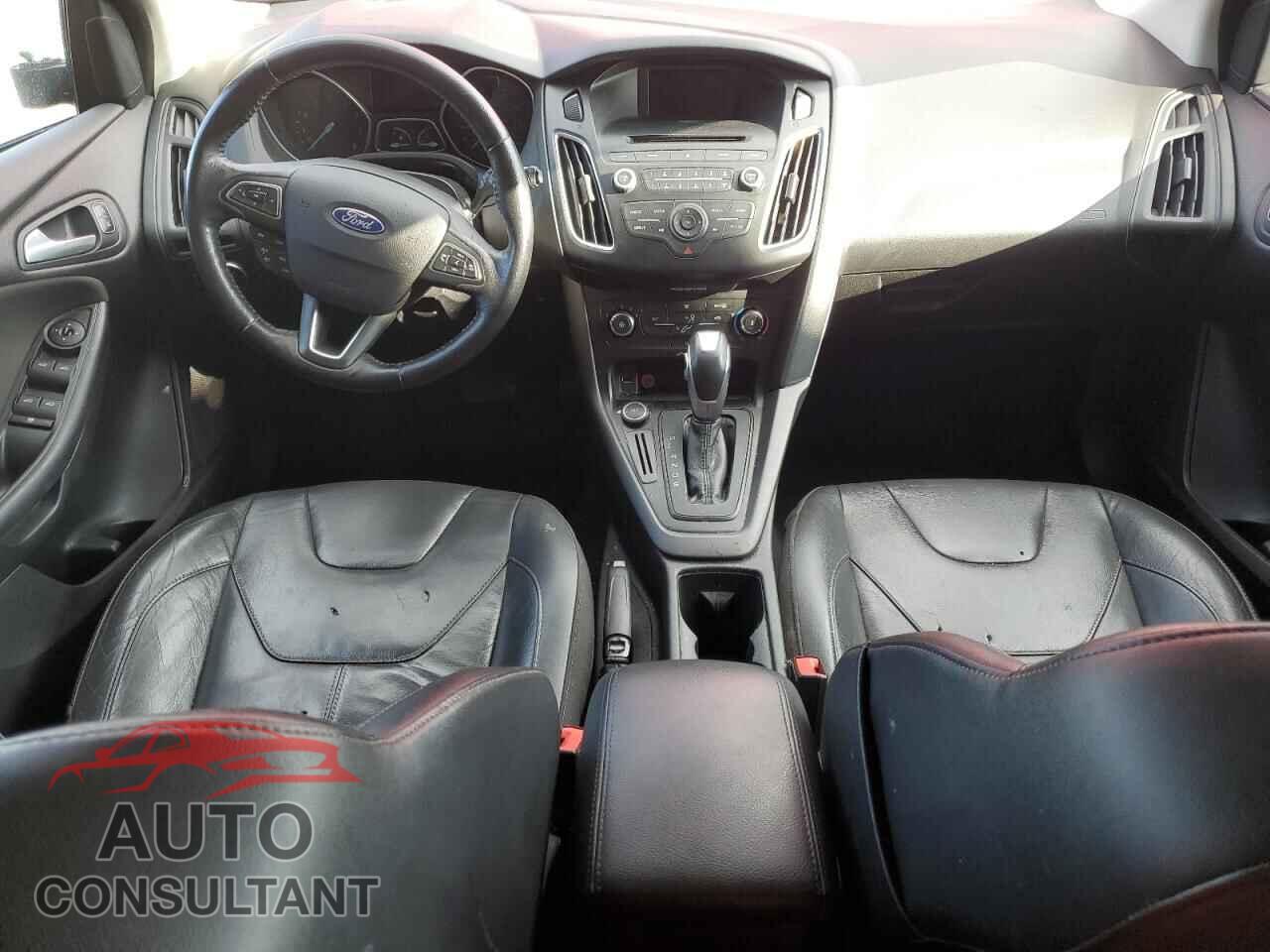FORD FOCUS 2015 - 1FADP3K24FL256815