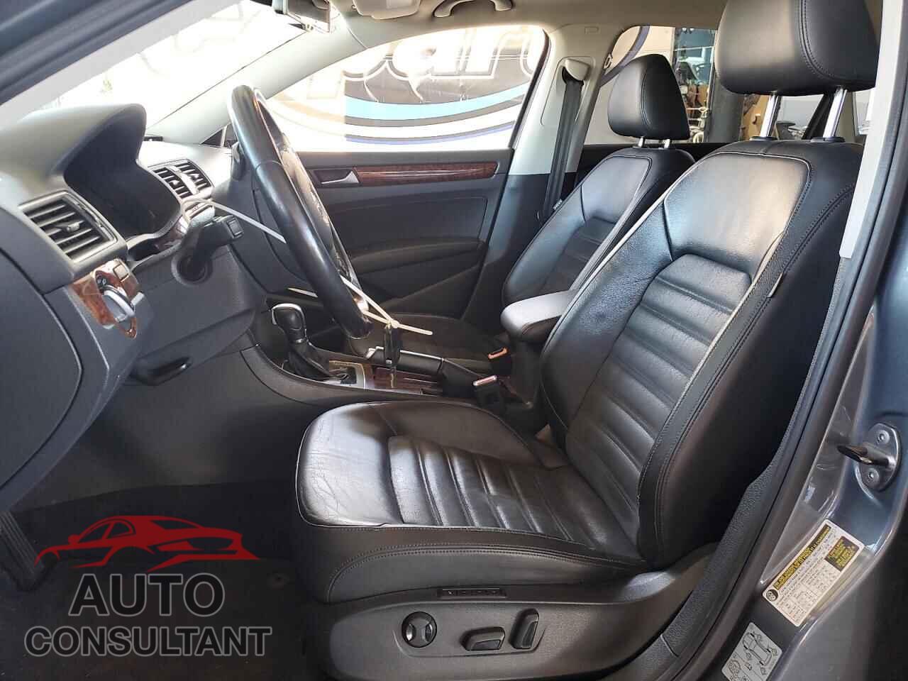 VOLKSWAGEN PASSAT 2012 - 1VWCM7A36CC066152