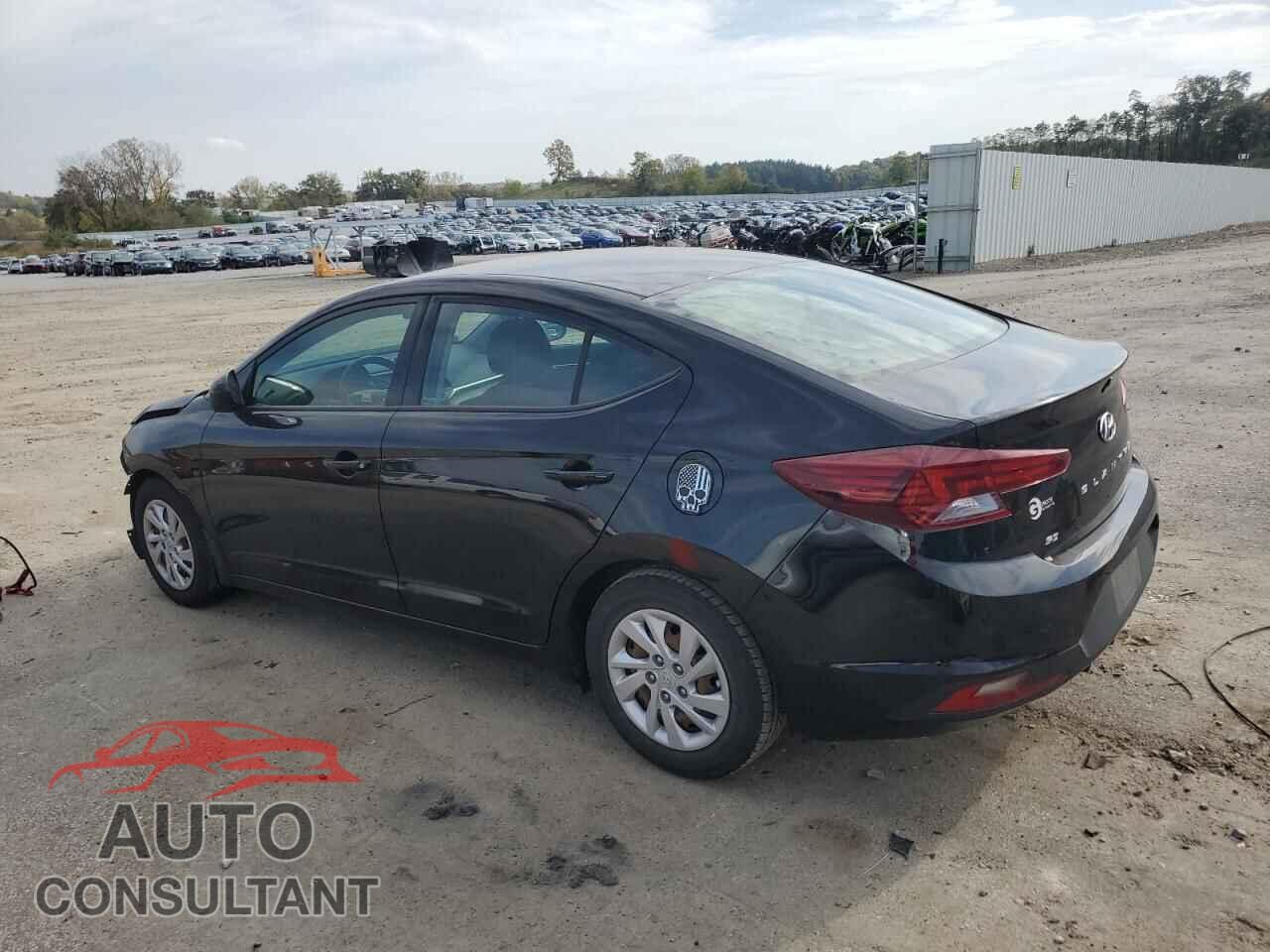 HYUNDAI ELANTRA 2019 - 5NPD74LF7KH488521
