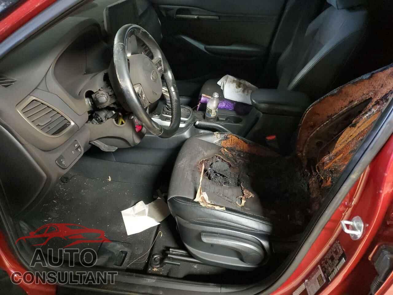 KIA SELTOS 2021 - KNDEUCAA7M7228111