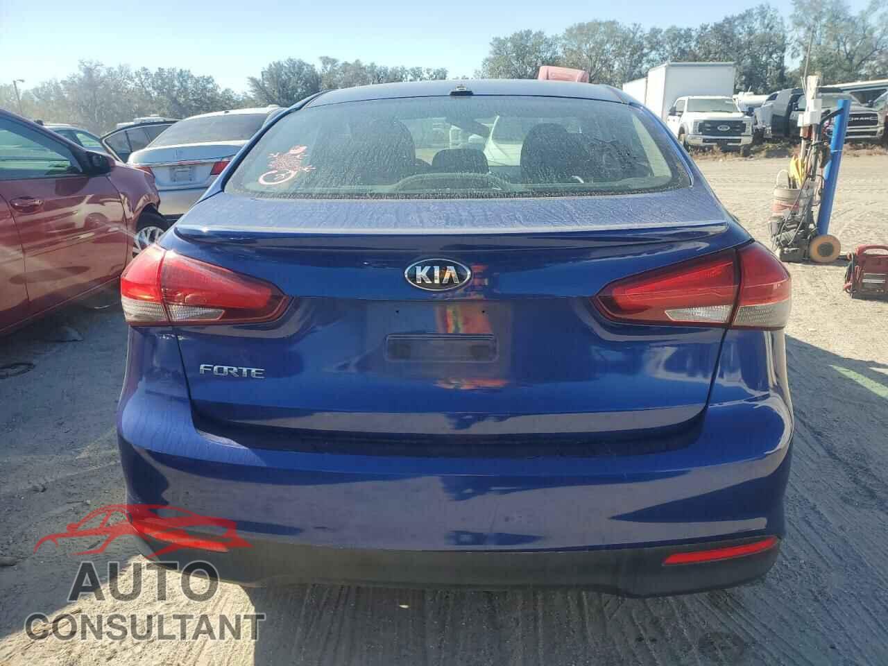 KIA FORTE 2017 - 3KPFK4A76HE038942