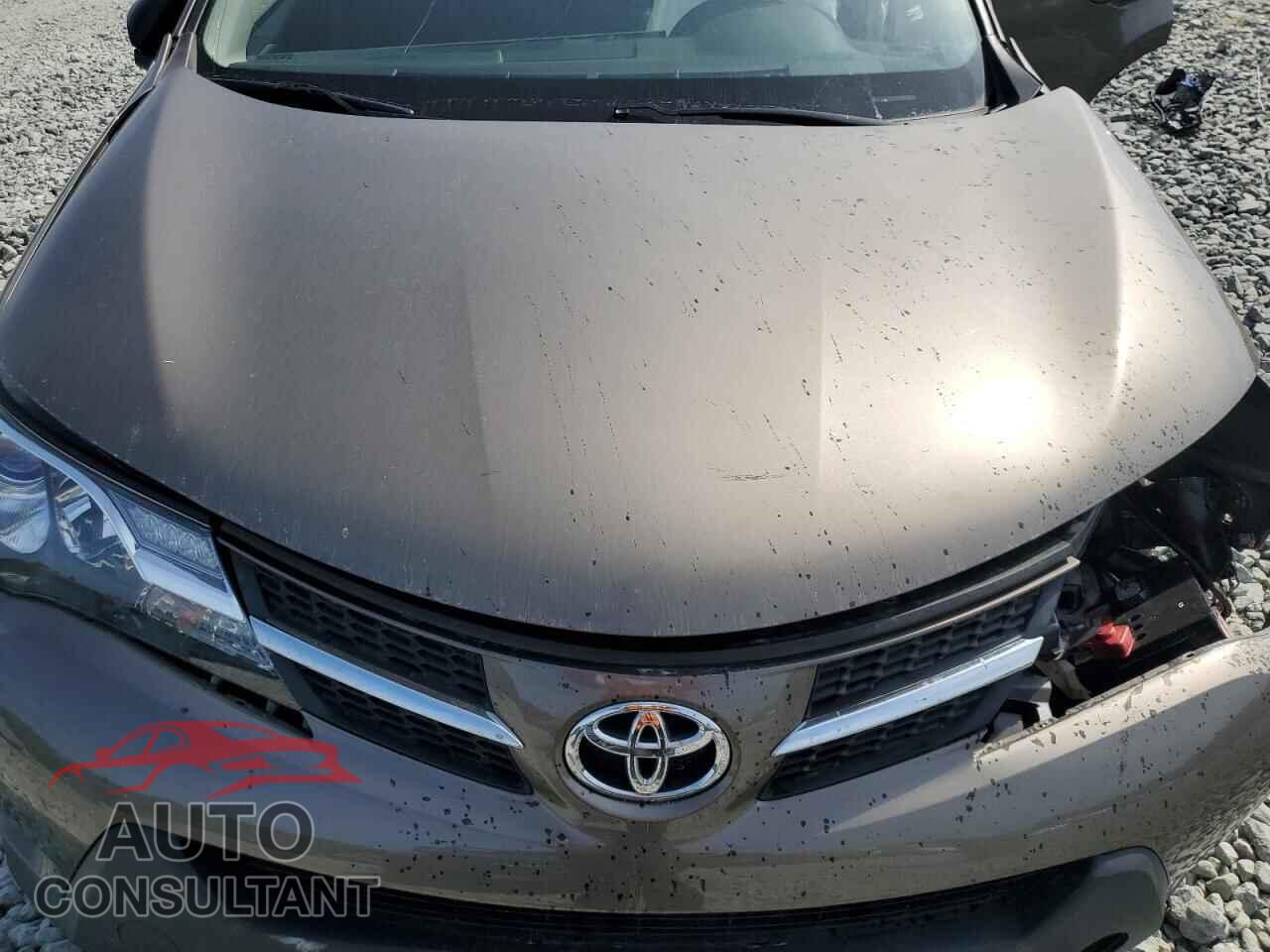 TOYOTA RAV4 2015 - JTMBFREV2FD146708
