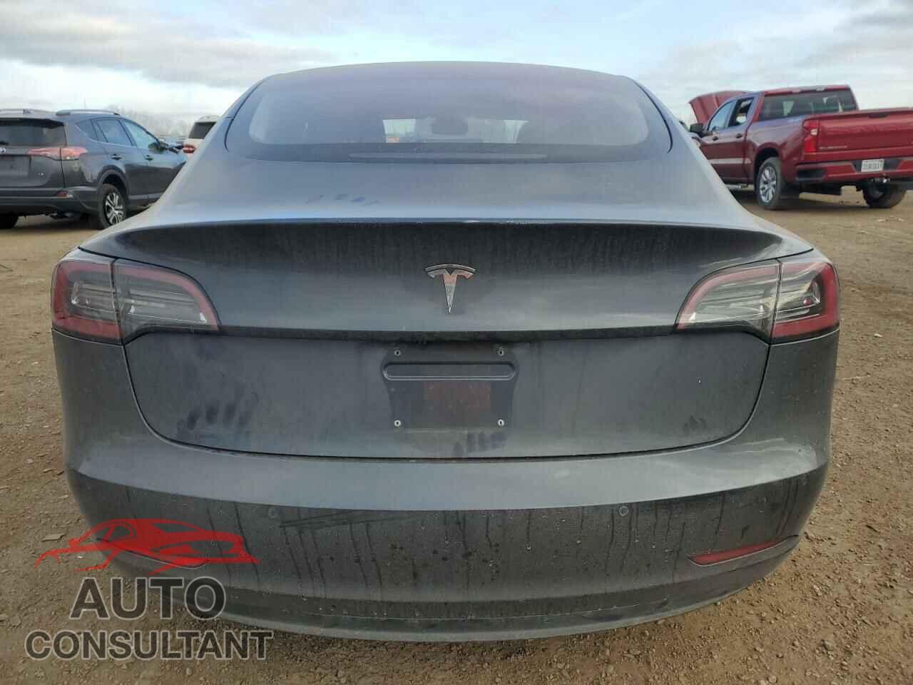 TESLA MODEL 3 2018 - 5YJ3E1EA0JF032813