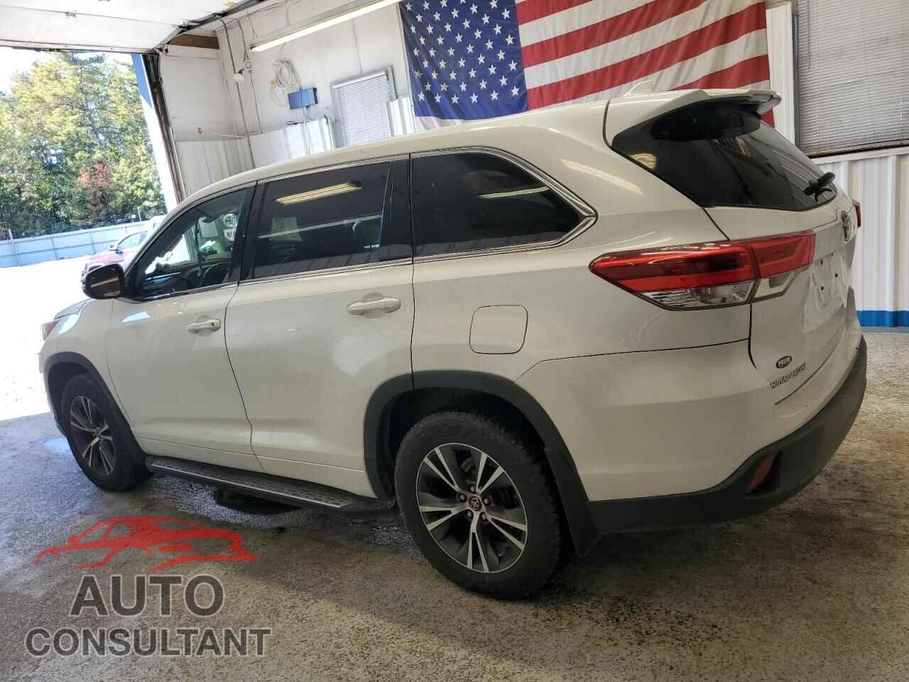 TOYOTA HIGHLANDER 2017 - 5TDBZRFH1HS361195