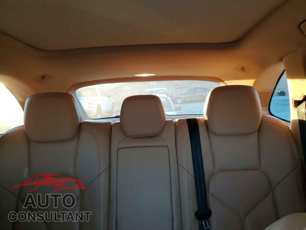 PORSCHE CAYENNE 2013 - WP1AA2A2XDLA10874