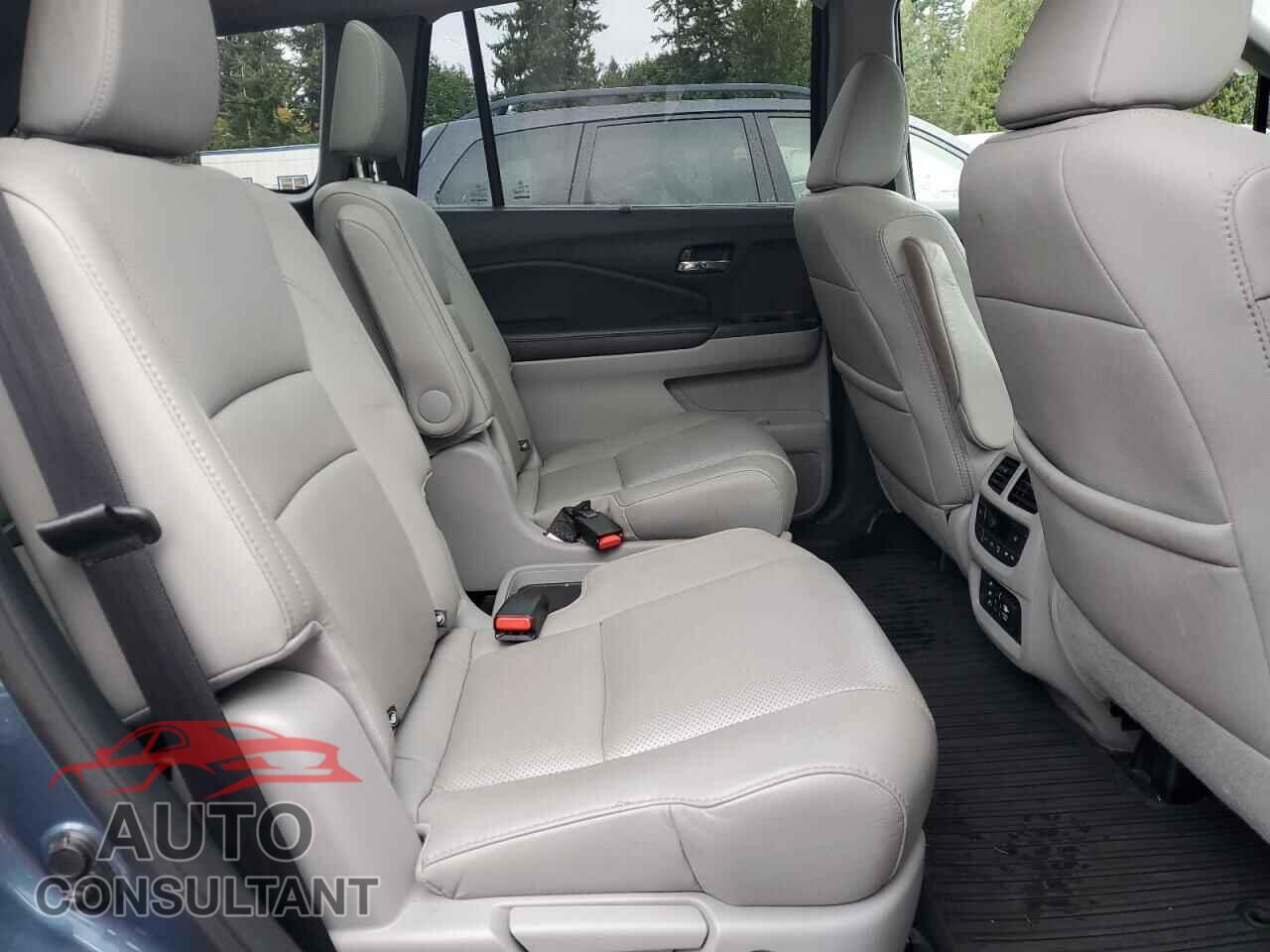 HONDA PILOT 2017 - 5FNYF6H0XHB024991