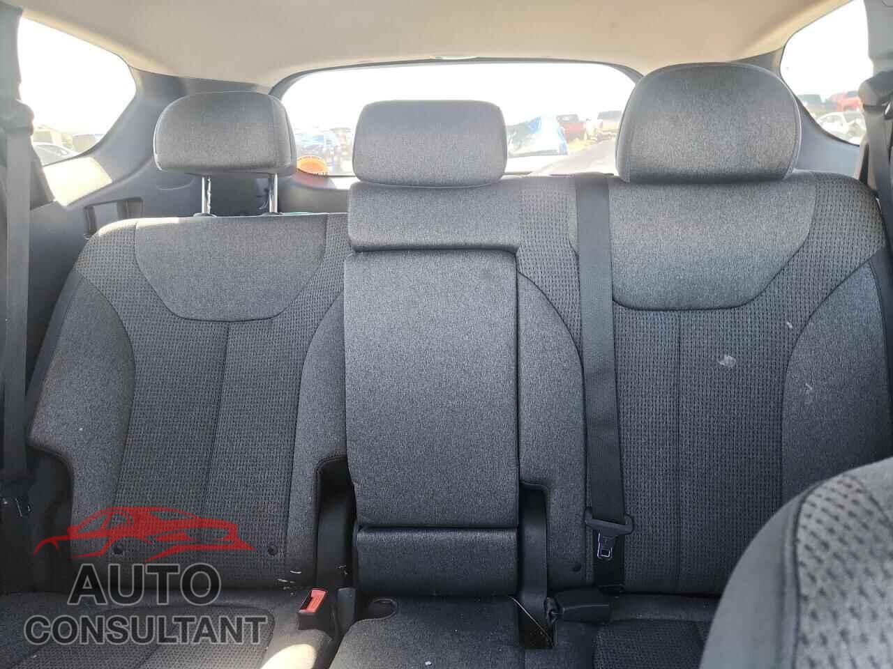 HYUNDAI SANTA FE 2023 - 5NMS14AJ5PH573569