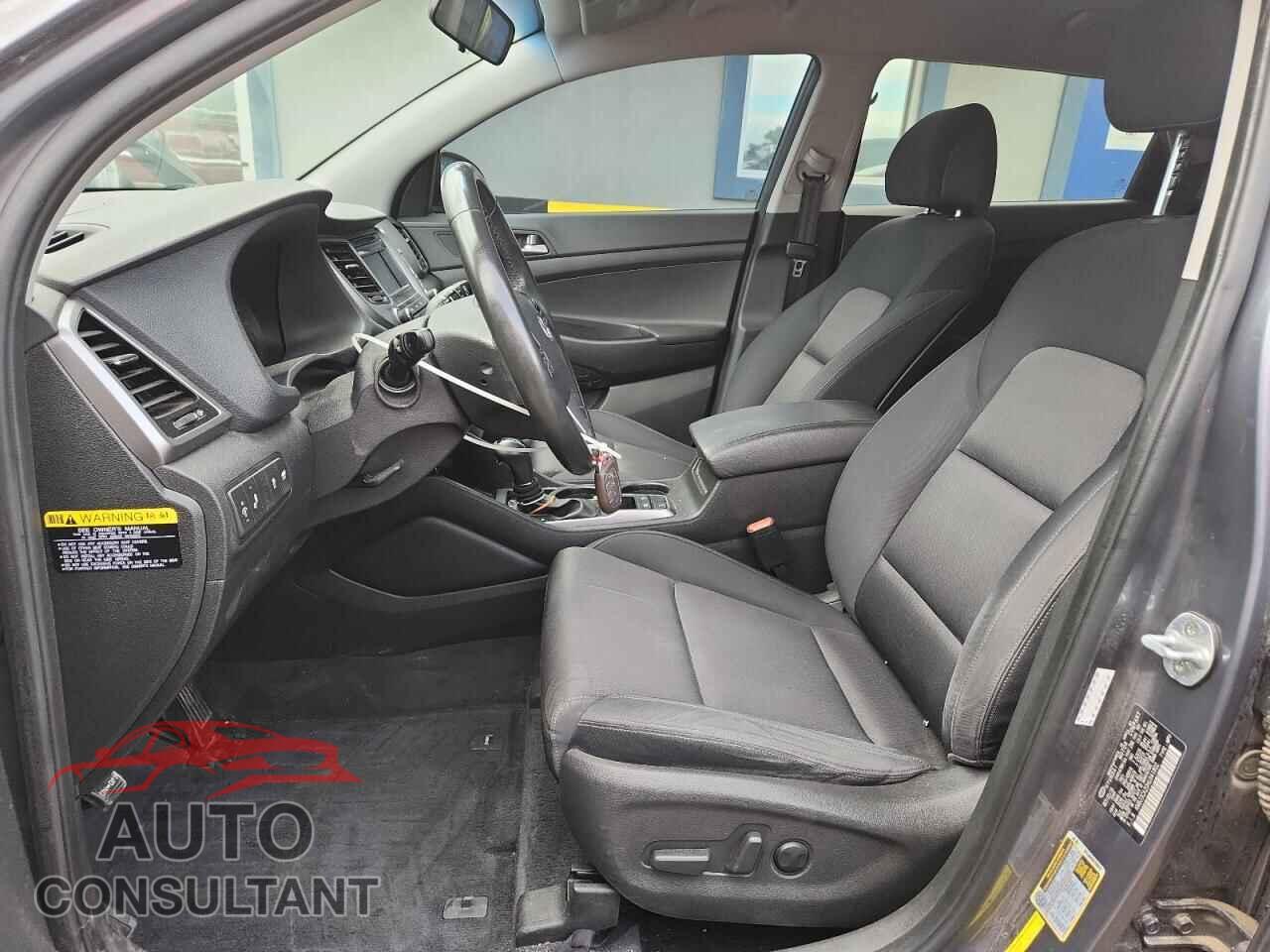 HYUNDAI TUCSON 2017 - KM8J3CA20HU341802
