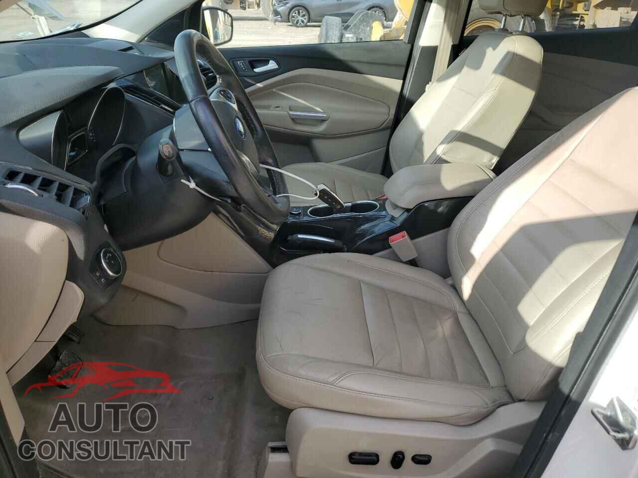 FORD ESCAPE 2016 - 1FMCU9JX8GUB37252