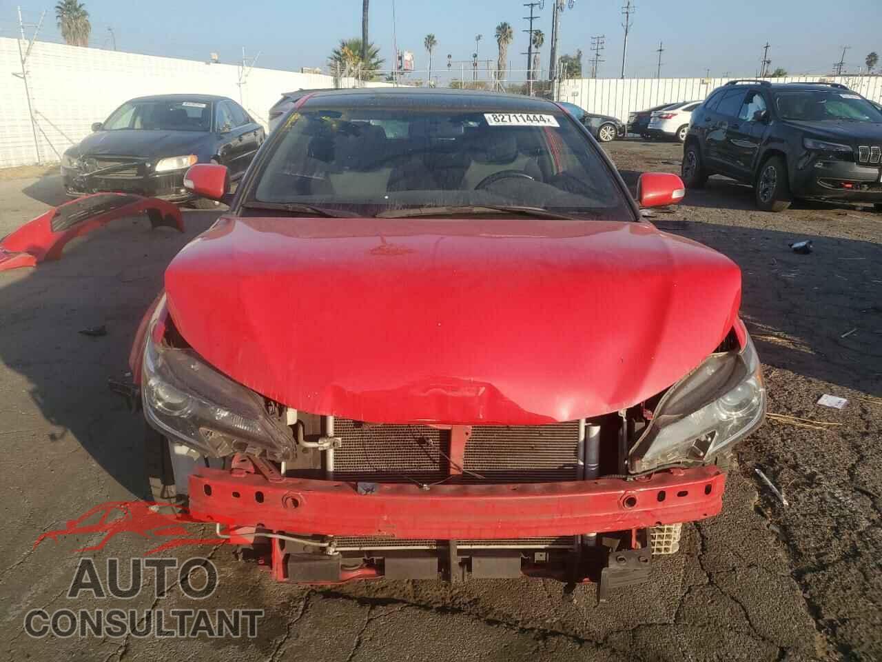 TOYOTA SCION 2015 - JTKJF5C78F3094377