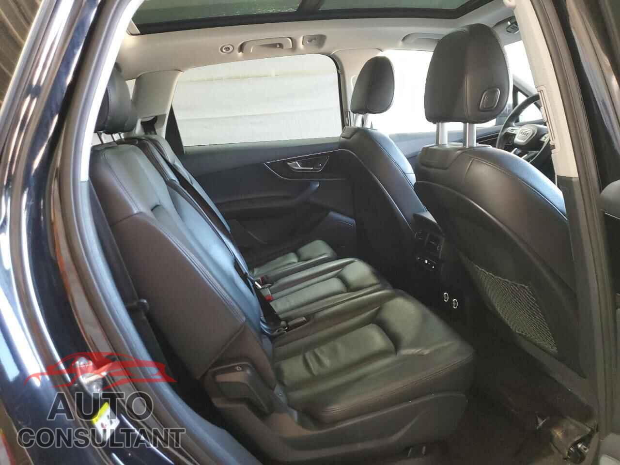 AUDI Q7 2019 - WA1LAAF78KD005991