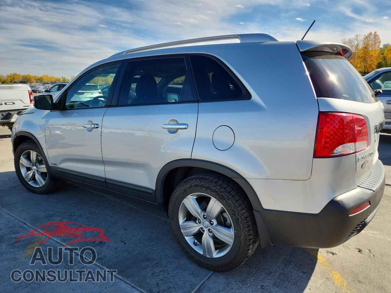 KIA SORENTO 2013 - 5XYKUDA68DG399778