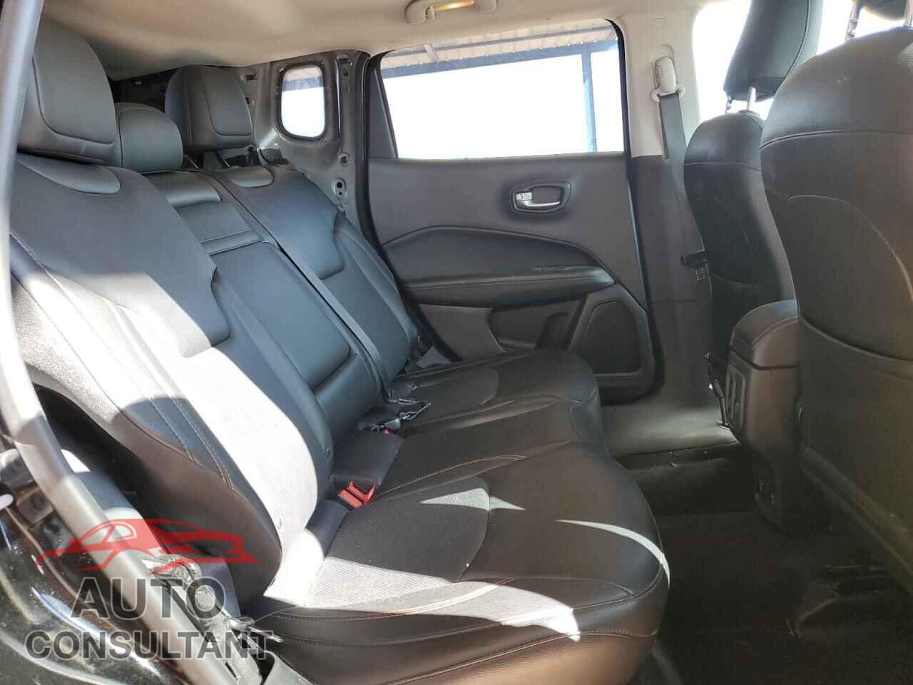 JEEP COMPASS 2018 - 3C4NJDCB9JT433473