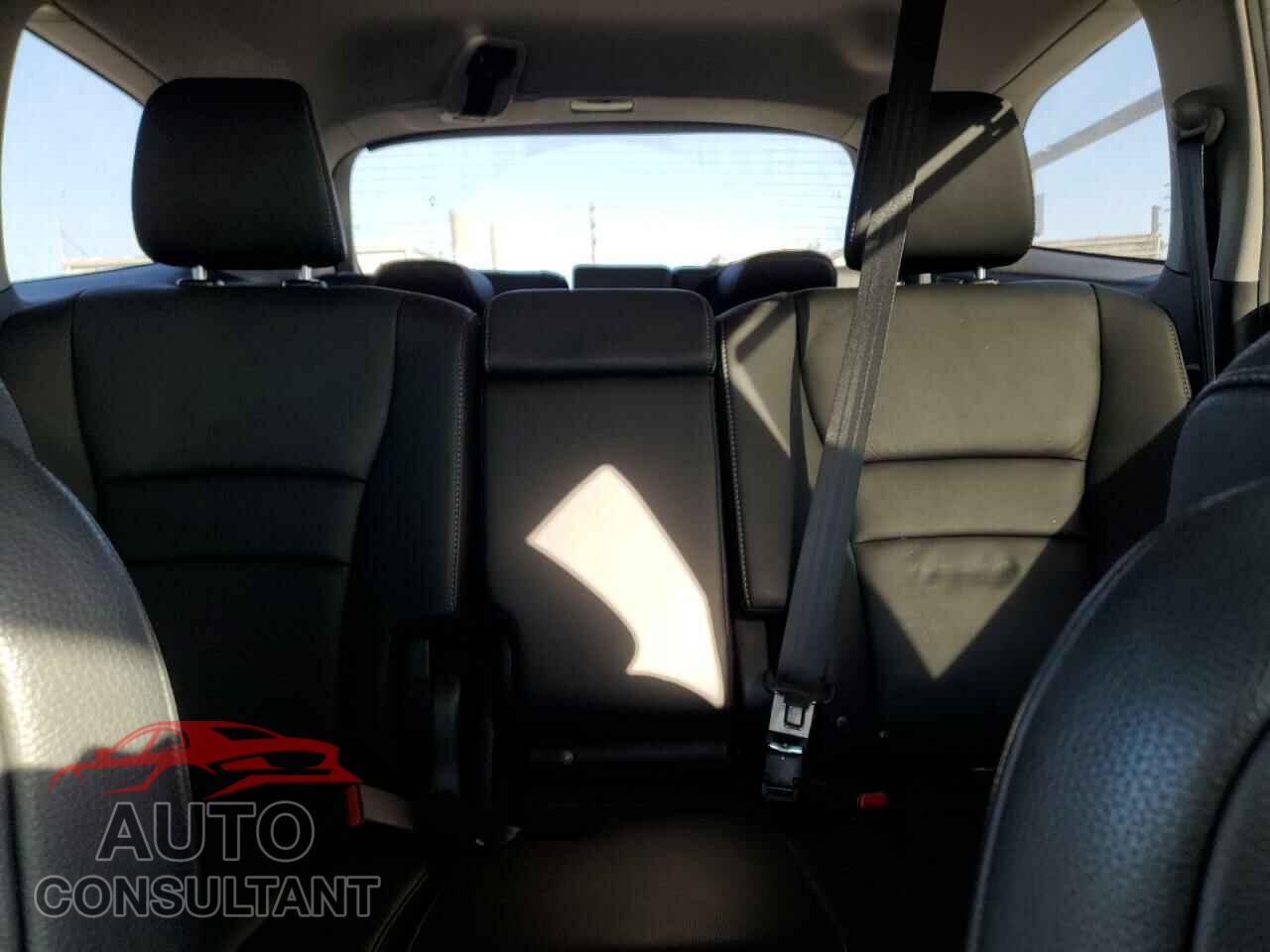 HONDA PILOT 2019 - 5FNYF6H57KB099117