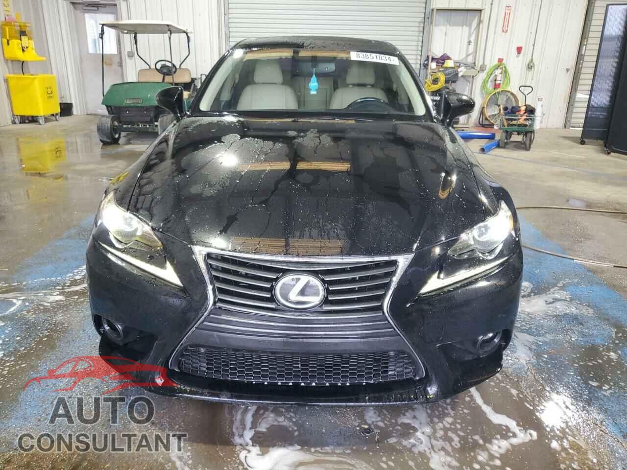 LEXUS IS 2015 - JTHBE1D23F5019809