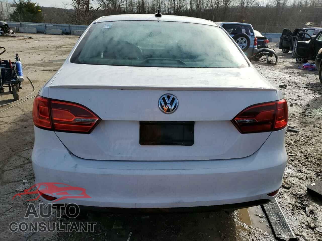 VOLKSWAGEN JETTA 2013 - 3VW5A7AJ3DM208747