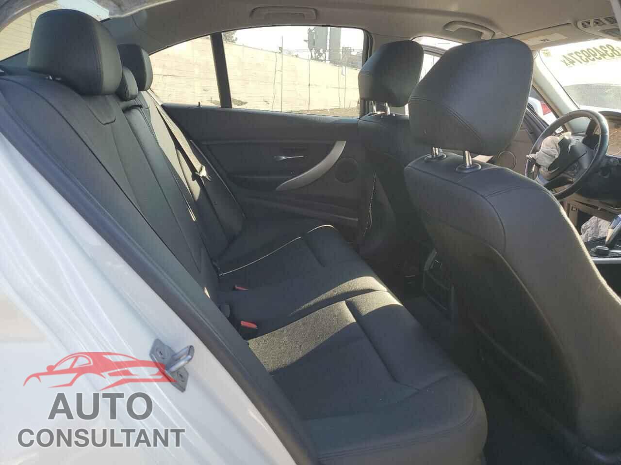 BMW 3 SERIES 2018 - WBA8A9C5XJAC99956