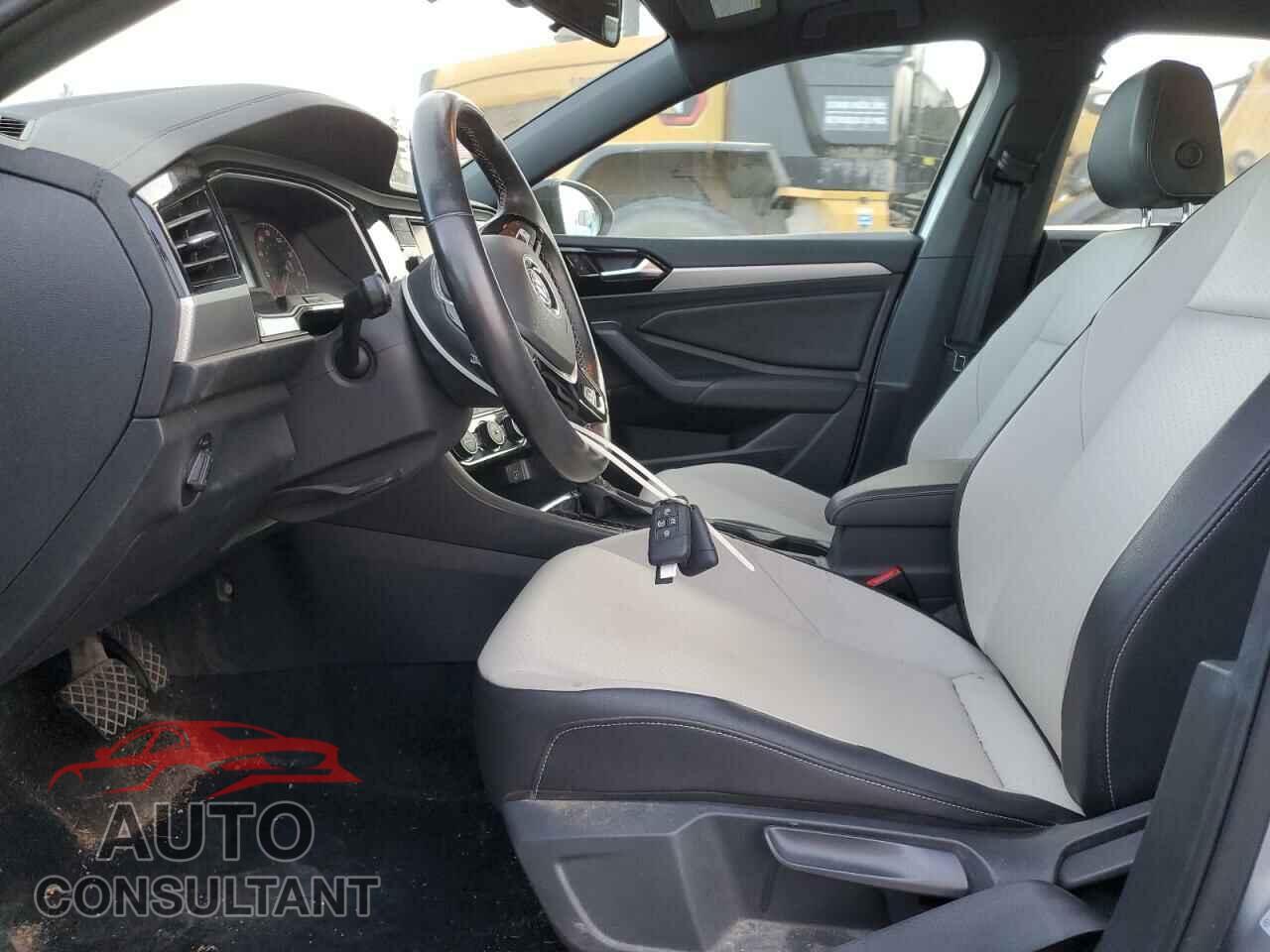 VOLKSWAGEN JETTA 2019 - 3VWC57BUXKM215485