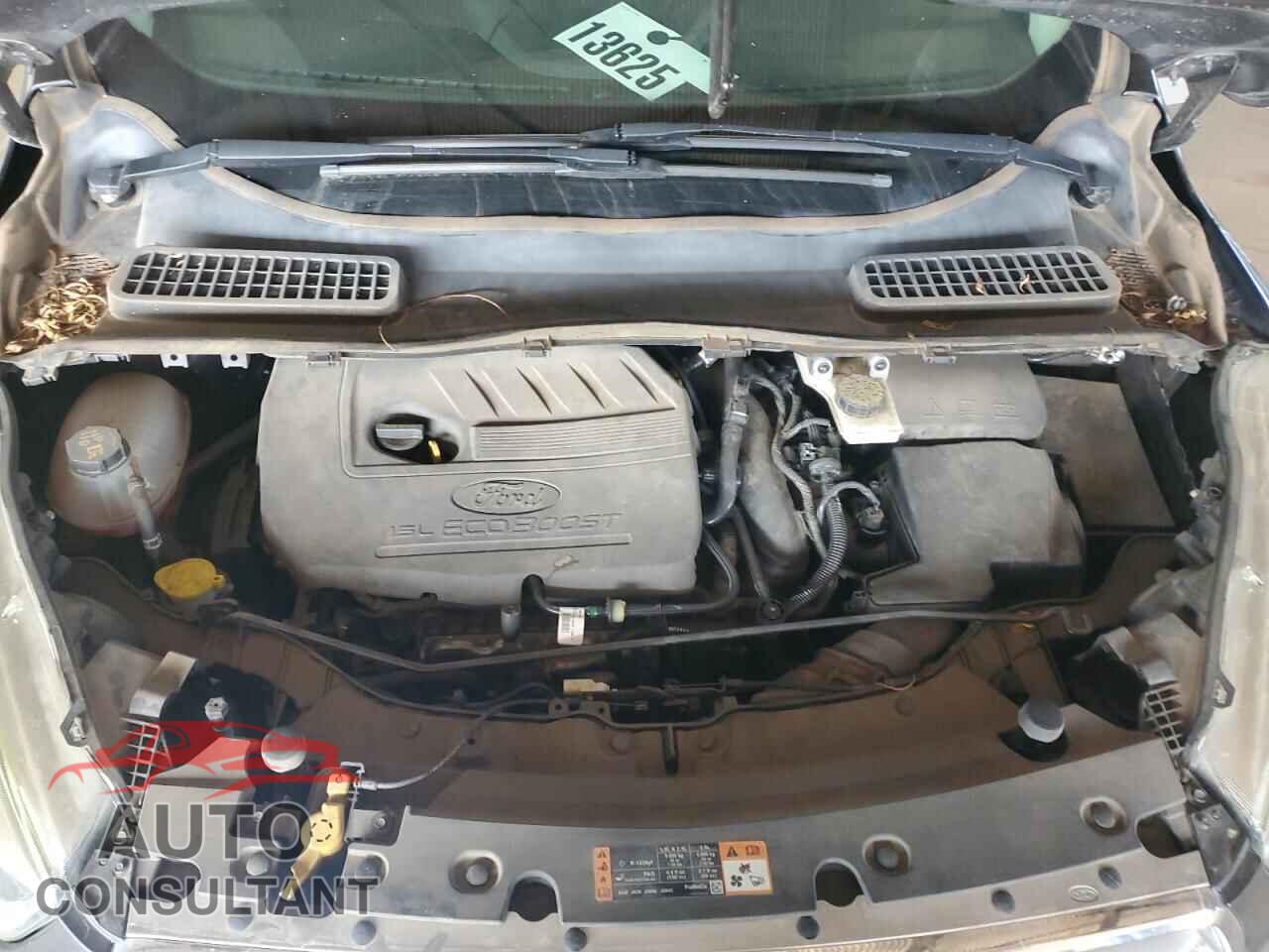 FORD ESCAPE 2017 - 1FMCU0GD8HUB03175